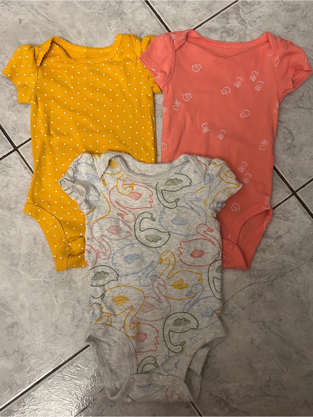 Carter's Baby Girl Bodysuits Yellow, Pink, Gray Swan Print Bundle 3M
